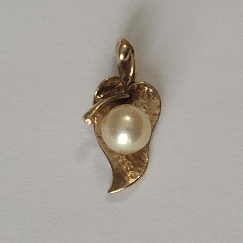 10k Gold Pearl Pea Pod Leaf Pendant by Crater June Birthstone - Picture 2 of 15